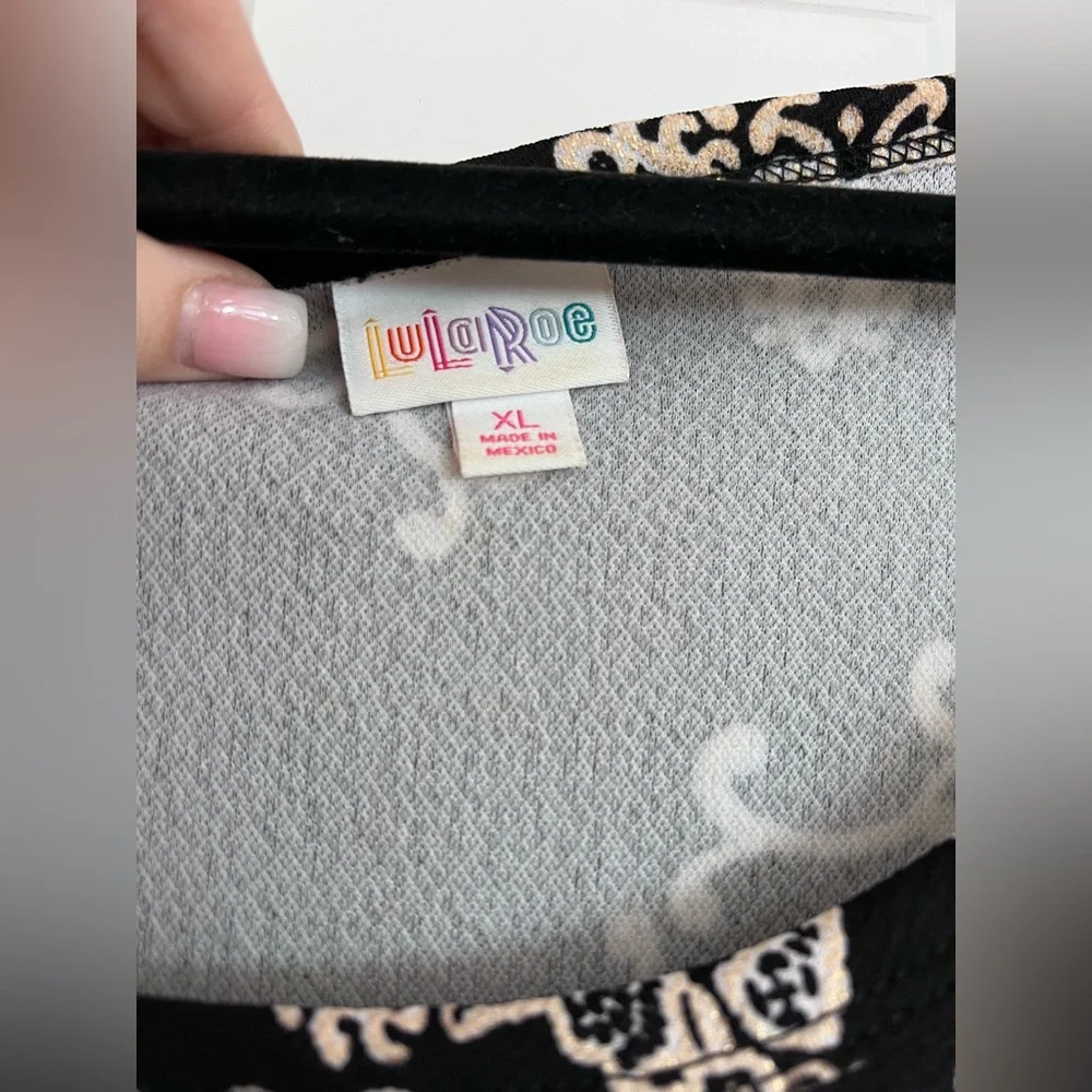 LulaRoe Nicole Elegant Collection with Matching Tights, jewelry, & belt - Picture 4 of 16